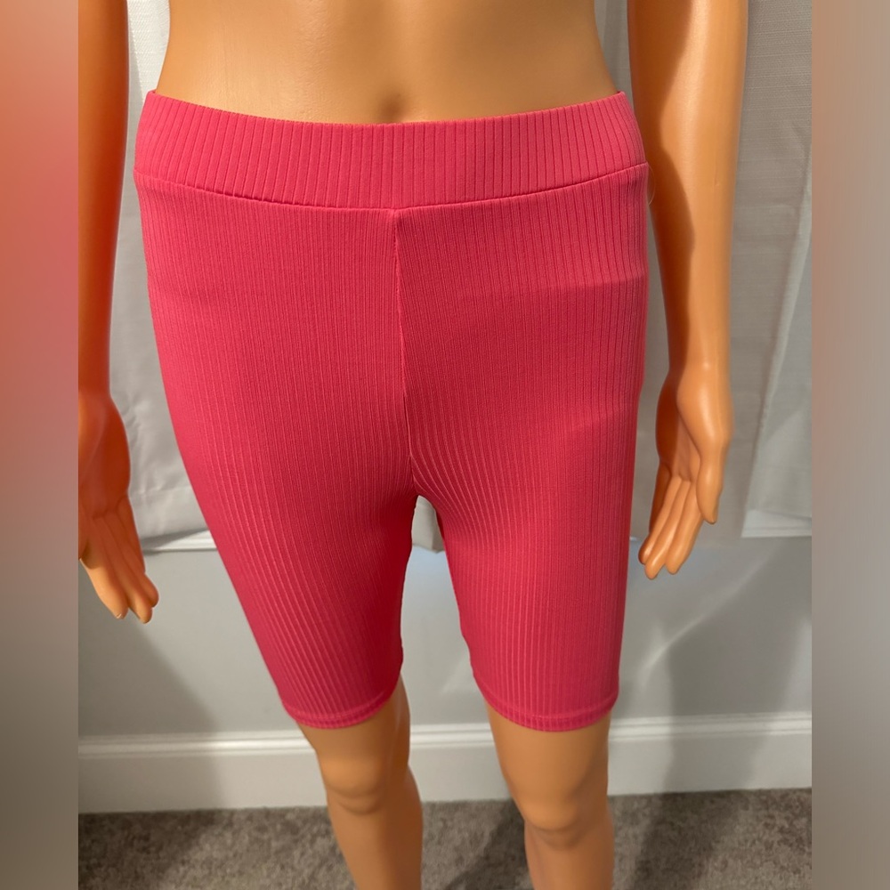 Great MNG Mango size S pink ribbed pull on bike shorts
